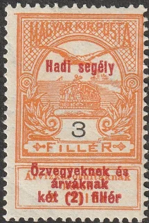 Turulmadár Szent István koronája felett